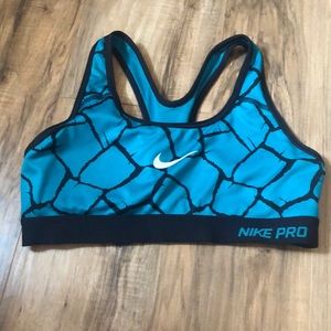 Nike Pro sports bra!!